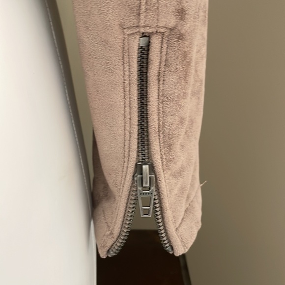 🔥NWT! Blank NYC faux suede tan moto jacket - Picture 5 of 12